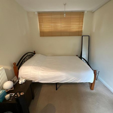 Cozy Room In Shared Home Near Canary Wharf London Eksteriør billede